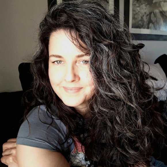 Meet your Posher, Jennifer Dawn - Picture 1 of 1